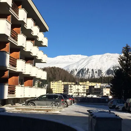 Grosse Mitten In Am Sankt Moritz